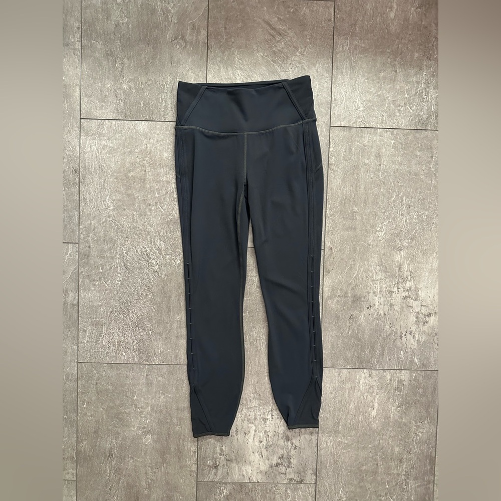 Athleta Dark Gray leggings Size Small 7/8 length VGUC